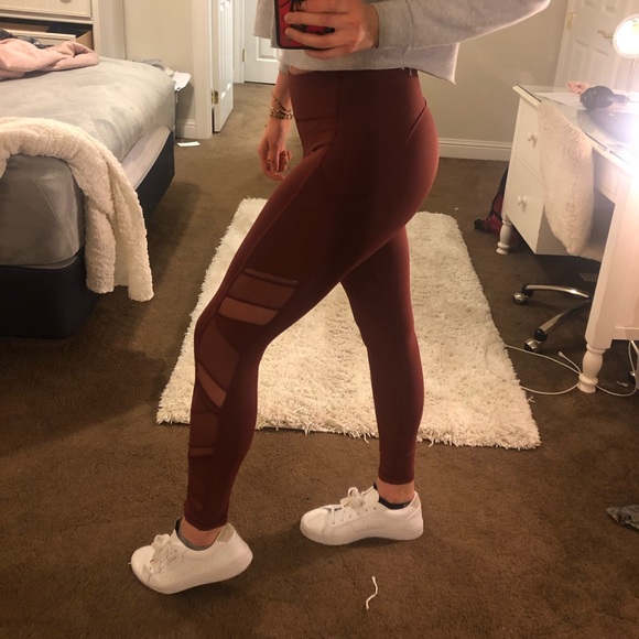 Size 4 limited Edition Lululemon leggings!! - Picture 3 of 8